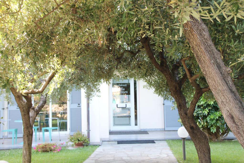 Residence Villa Carmen Fronte Mare A 50 Mt Pietra Ligure Eksteriør billede