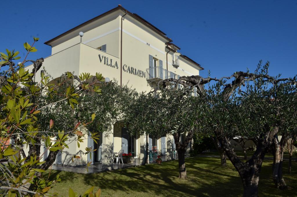 Residence Villa Carmen Fronte Mare A 50 Mt Pietra Ligure Eksteriør billede