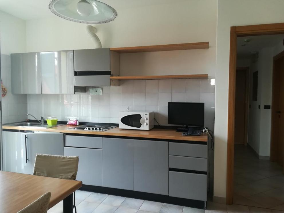 Residence Villa Carmen Fronte Mare A 50 Mt Pietra Ligure Eksteriør billede