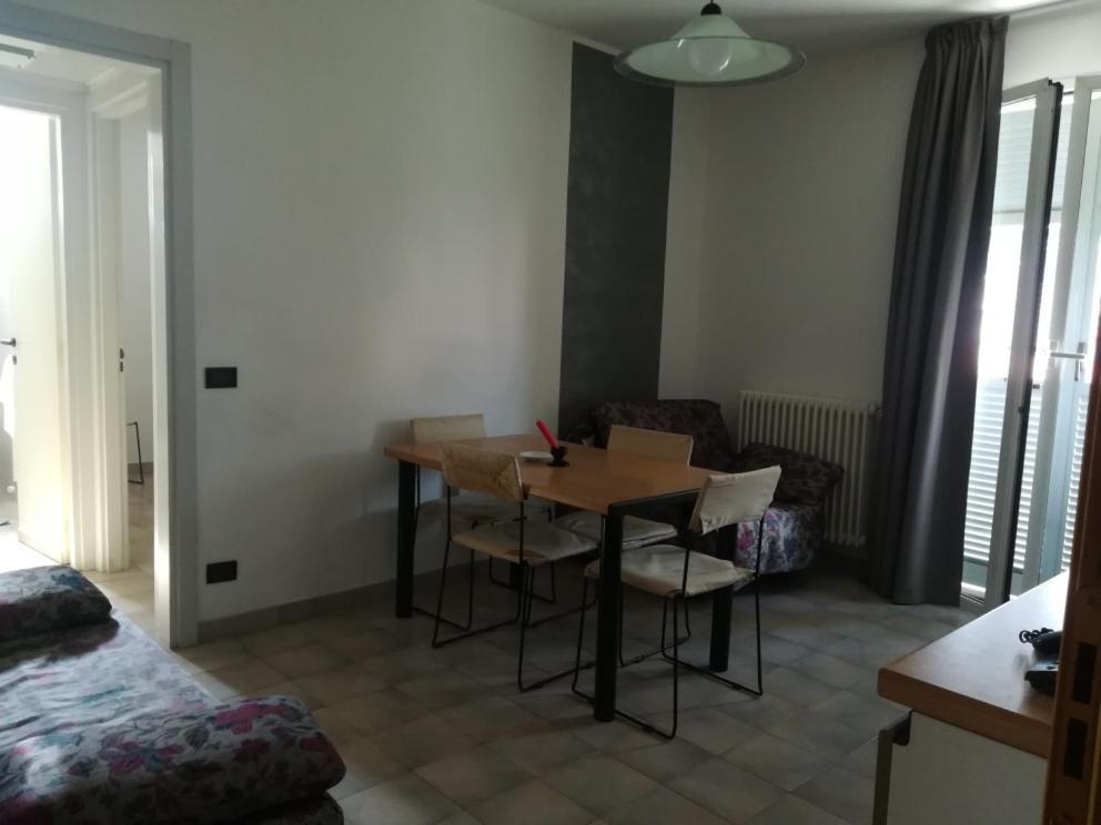 Residence Villa Carmen Fronte Mare A 50 Mt Pietra Ligure Eksteriør billede