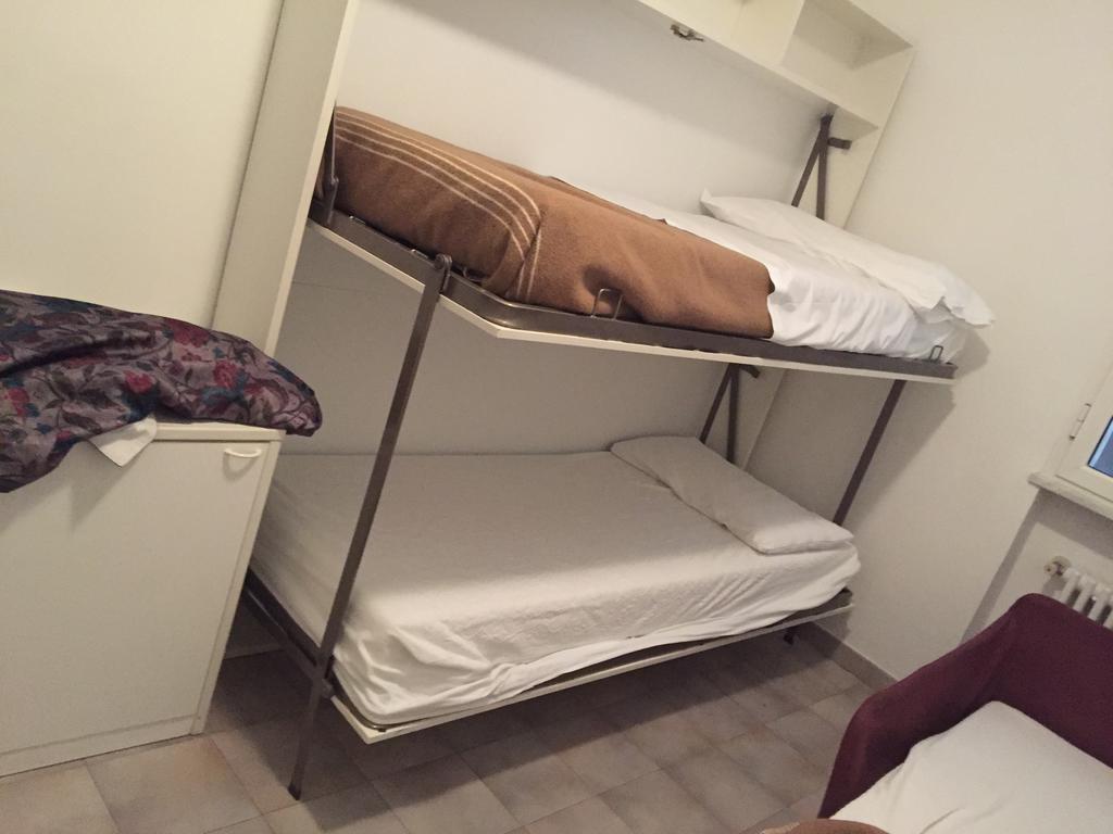 Residence Villa Carmen Fronte Mare A 50 Mt Pietra Ligure Eksteriør billede