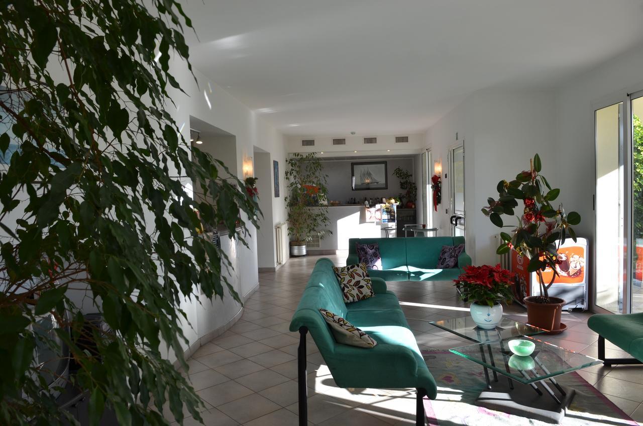 Residence Villa Carmen Fronte Mare A 50 Mt Pietra Ligure Eksteriør billede