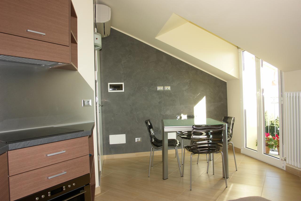 Residence Villa Carmen Fronte Mare A 50 Mt Pietra Ligure Eksteriør billede